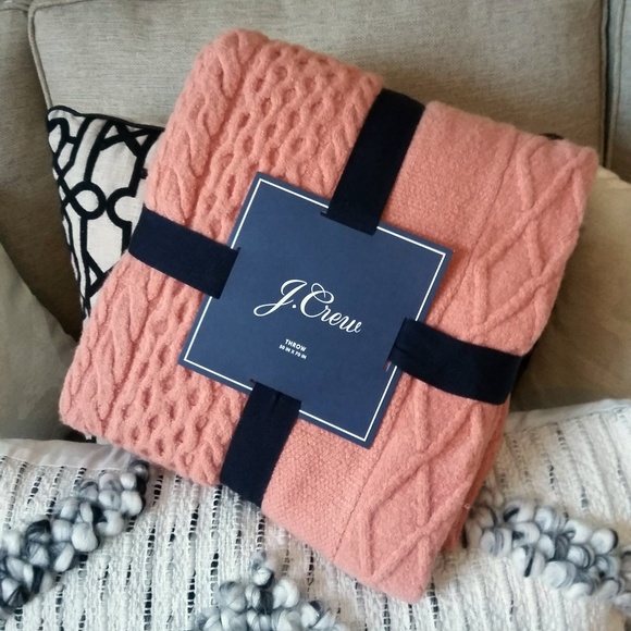 J. Crew Other - NEW! J CREW Salmon SWEATER THROW SOO SOFT 50 x 70"